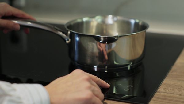 Lý do nên mua Hafele 536.61.787